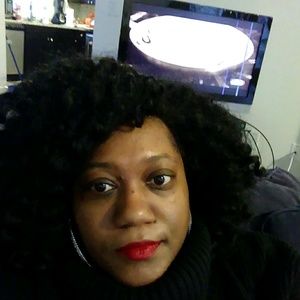 Meet your Posher, Maame